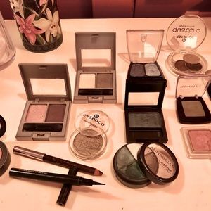 BRAND NAME EYE MAKEUP great for hazel/green eyes, liners, blush.